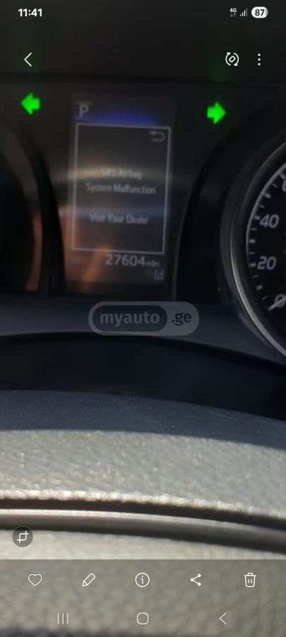 Toyota SE Nightshade 4dr Front-Wheel — миниатюра 8