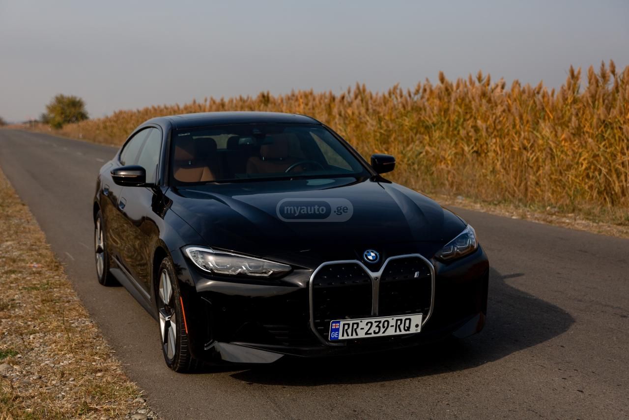 BMW eDrive35 4dr Rear-Wheel Drive — миниатюра 3