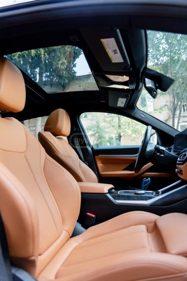 BMW eDrive35 4dr Rear-Wheel Drive — миниатюра 9