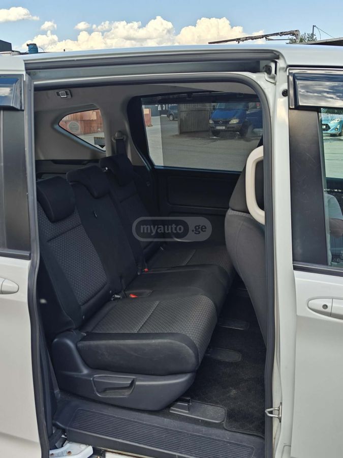 Honda Freed - фото 10