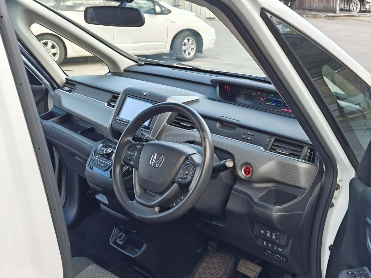 Honda Freed - фото 8