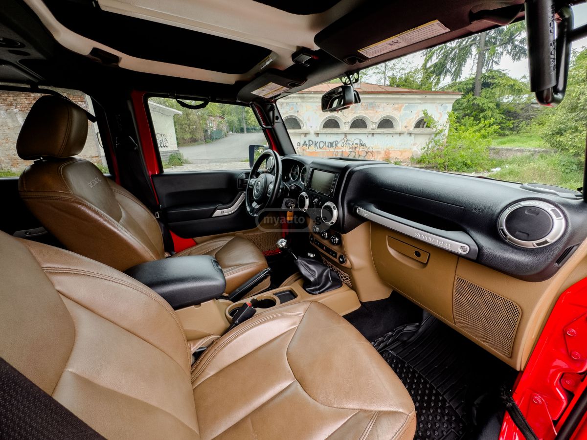 Jeep Wrangler - фото 10