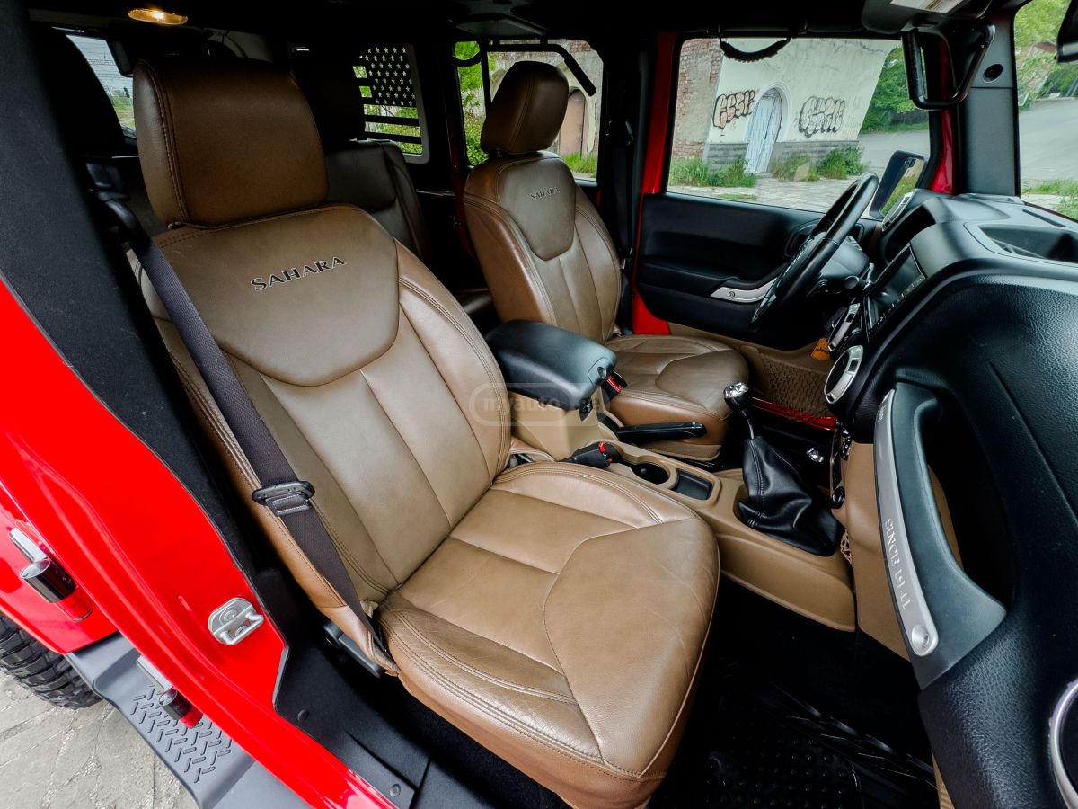 Jeep Wrangler - фото 11