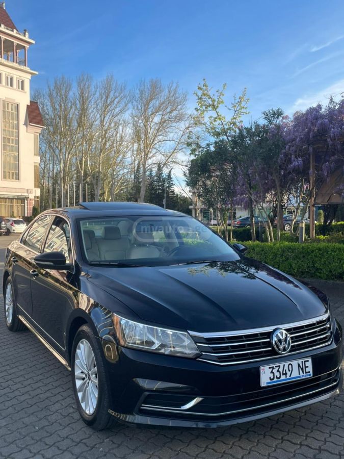 Volkswagen Passat - фото 1