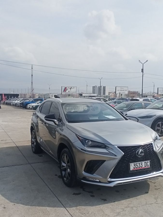 Lexus NX 300 - фото 3