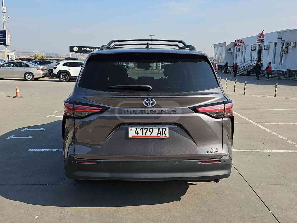 Toyota Toyota Sienna — миниатюра 5
