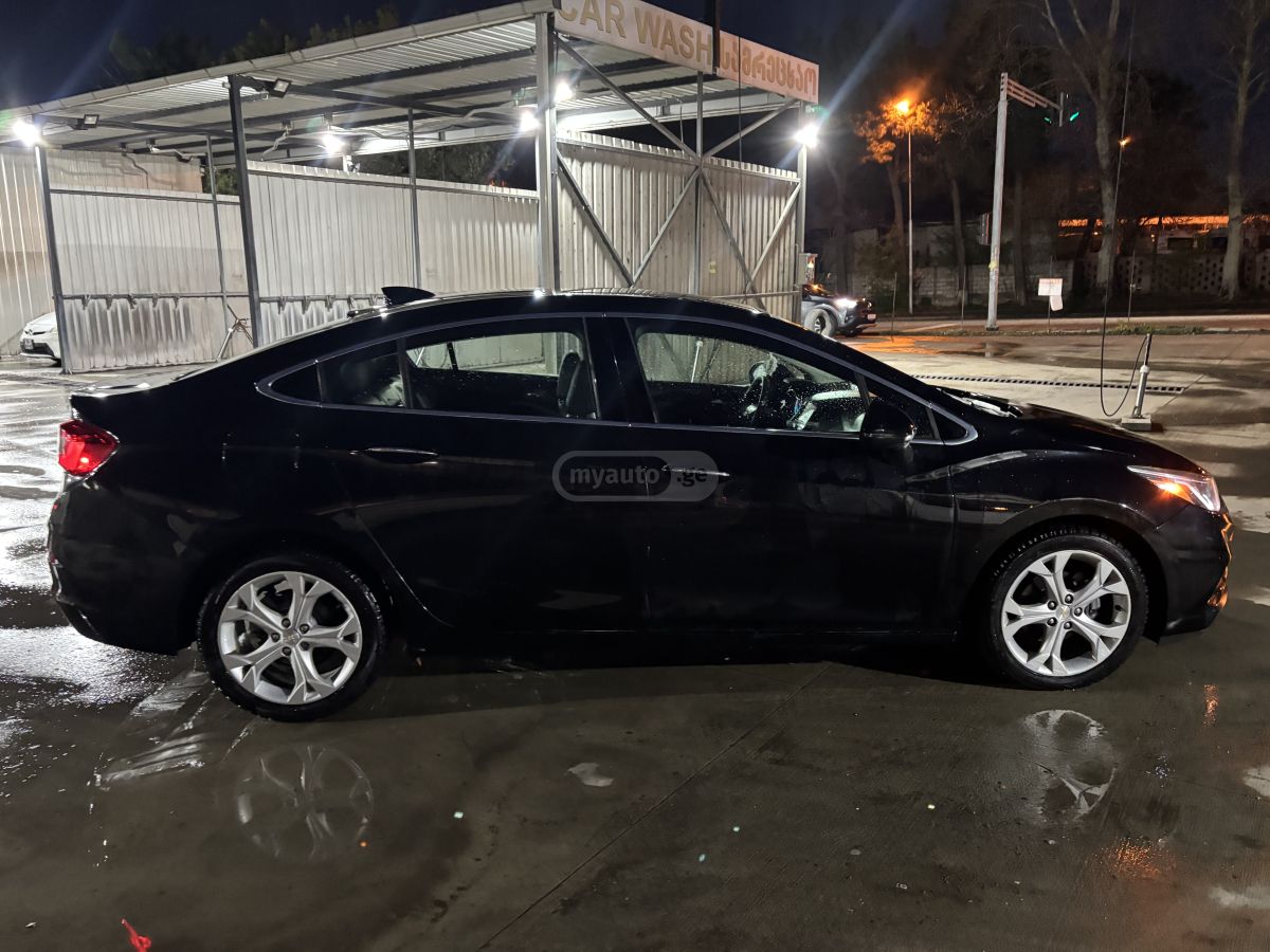 Chevrolet Cruze - фото 3