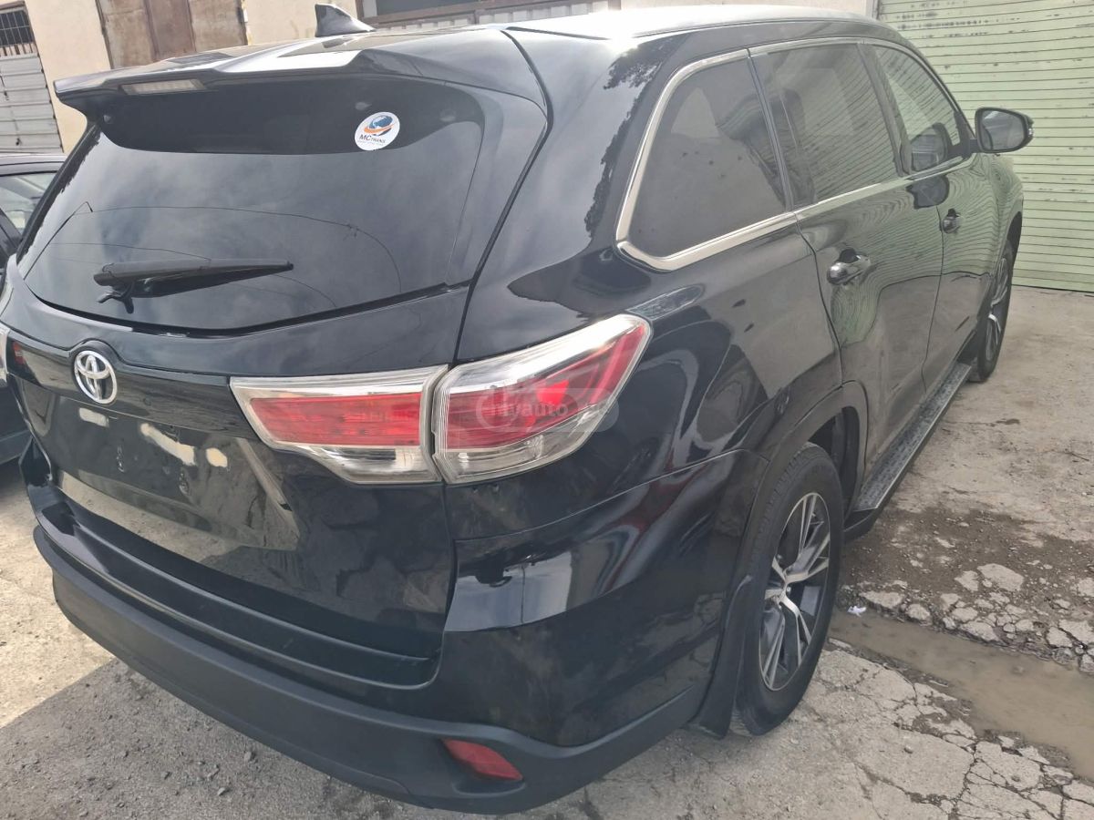 Toyota Highlander - фото 2