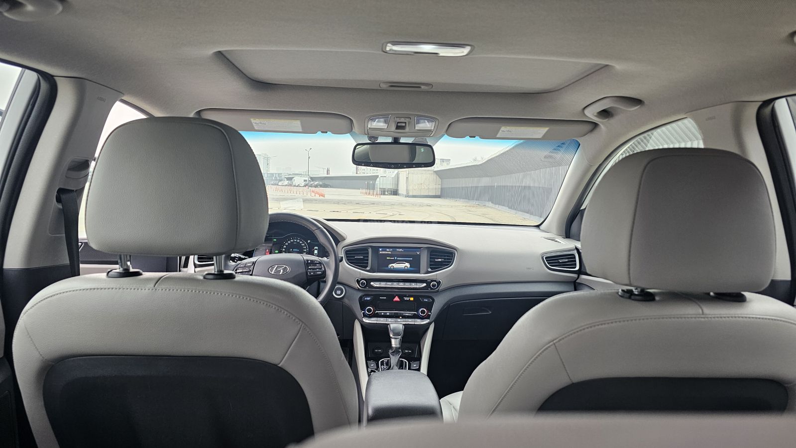 Hyundai Ioniq - фото 10