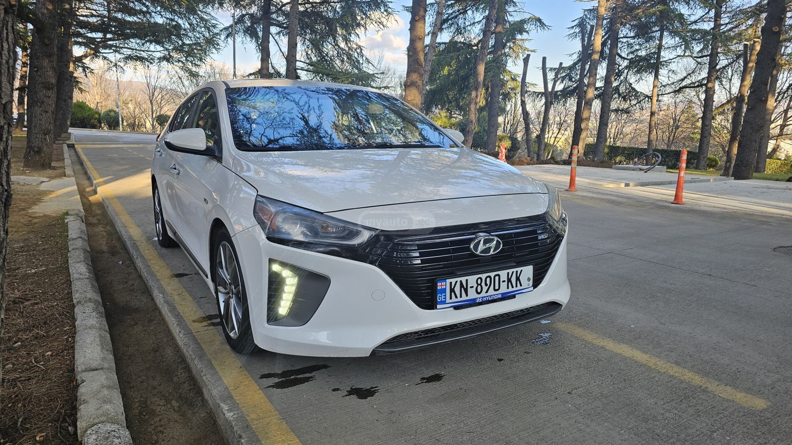 Hyundai Ioniq - фото 2