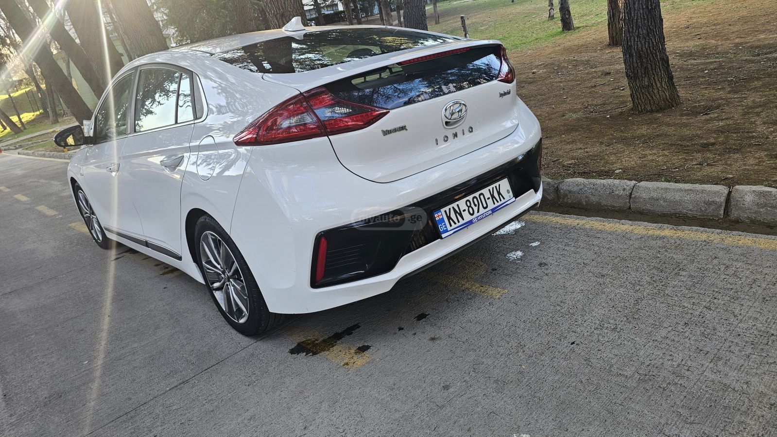 Hyundai Ioniq - фото 3