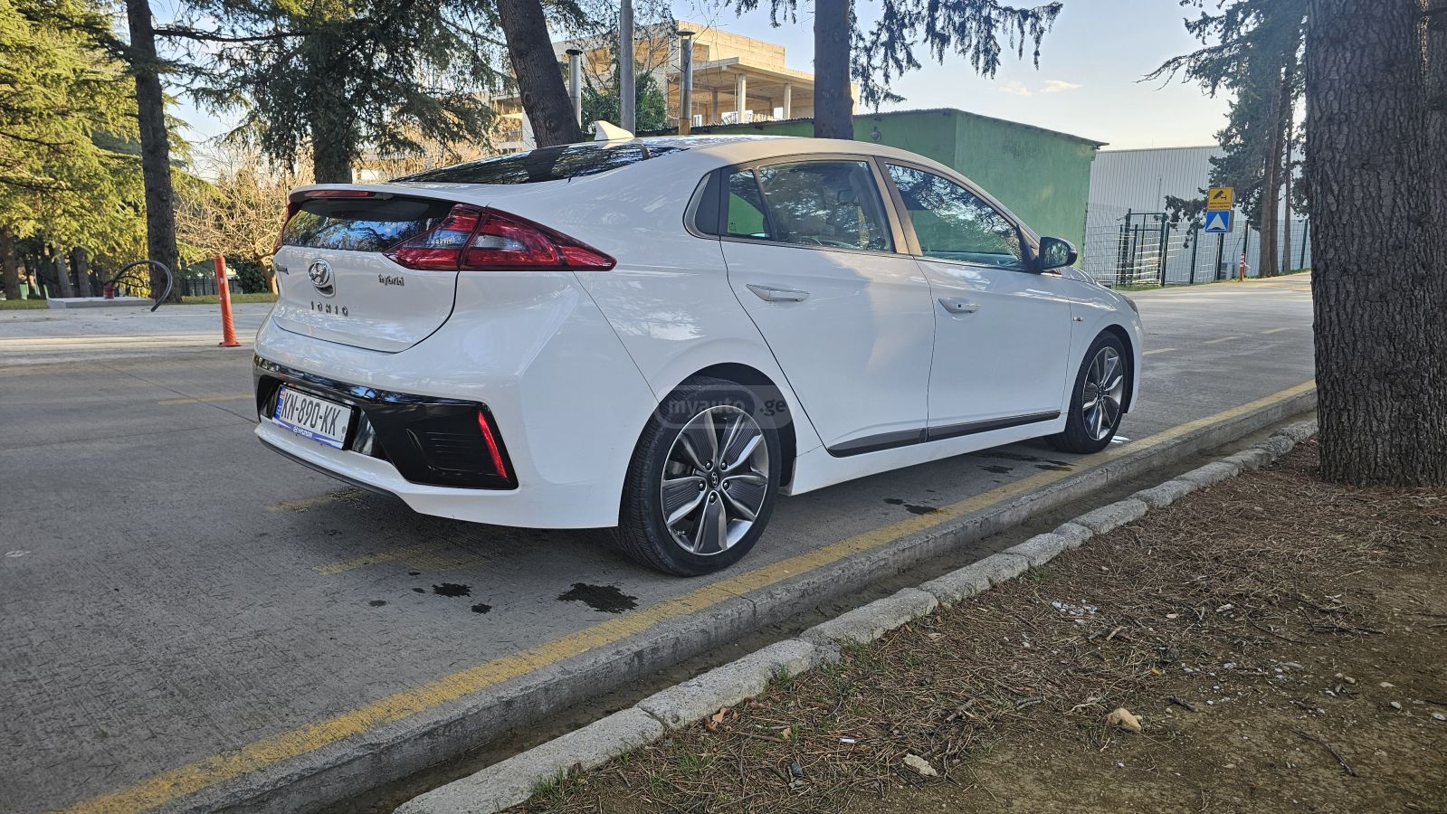 Hyundai Ioniq - фото 4