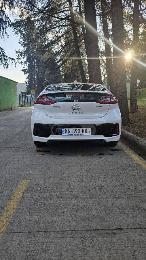 Hyundai Ioniq - фото 6