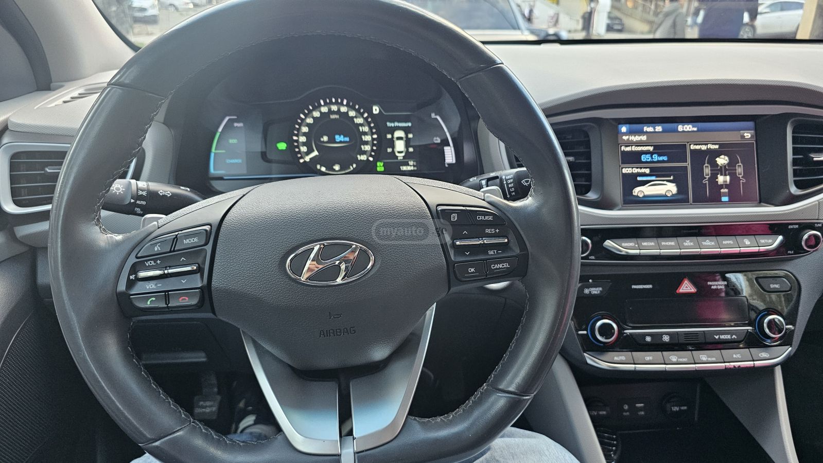 Hyundai Ioniq - фото 9