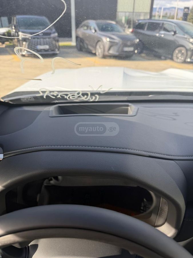 Lexus LX 500 - фото 12