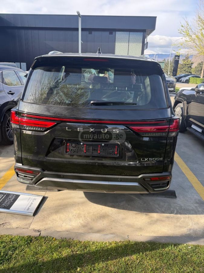 Lexus LX 500 - фото 5