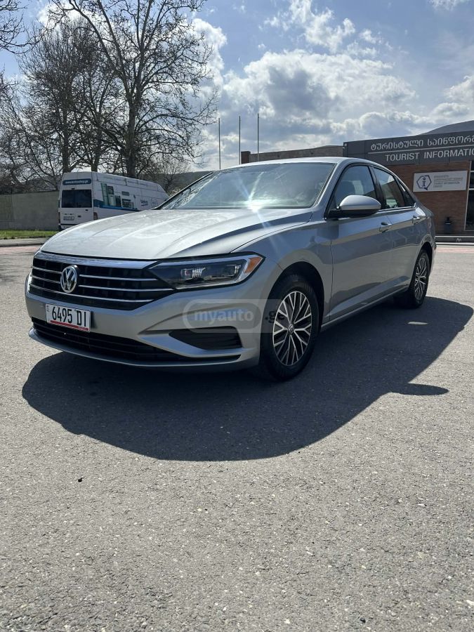 Volkswagen Jetta - фото 1