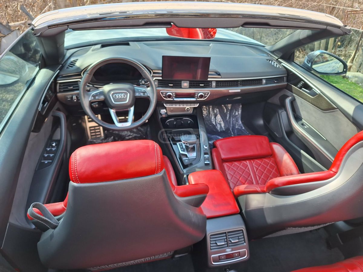 Audi A5 - фото 12