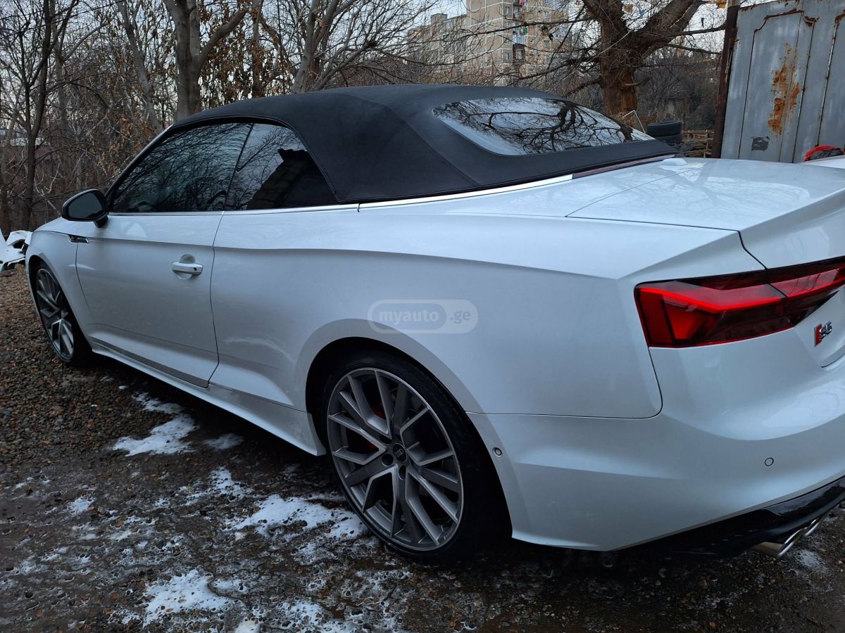 Audi A5 - фото 6