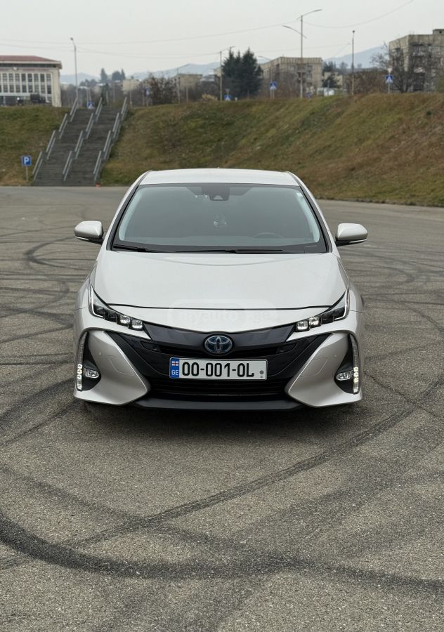 Toyota Prius Prime 2021 — миниатюра 3