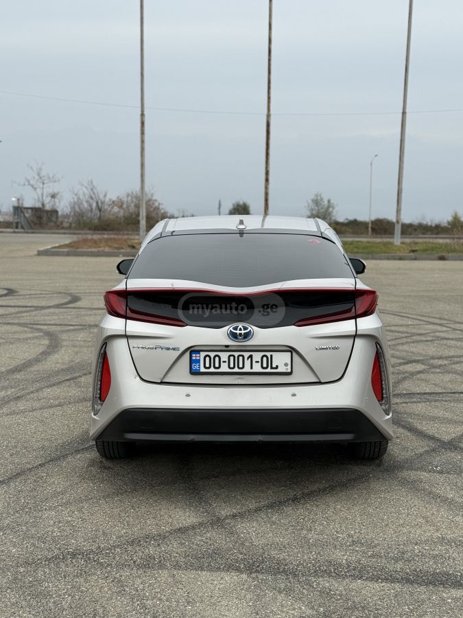 Toyota Prius Prime 2021 — миниатюра 7