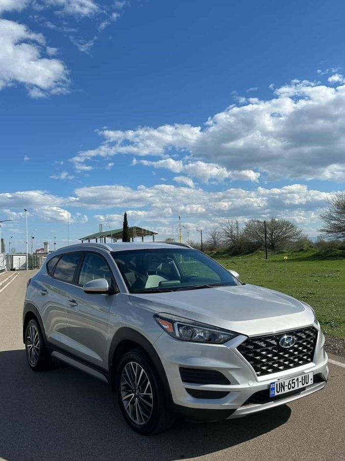 Hyundai Tucson - фото 1