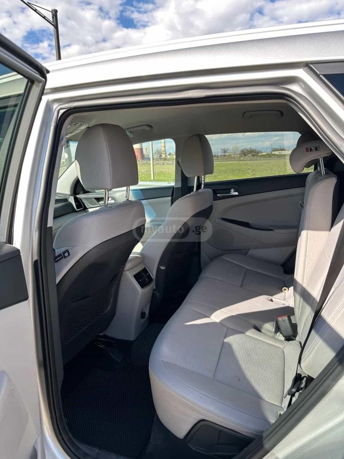 Hyundai Tucson - фото 8
