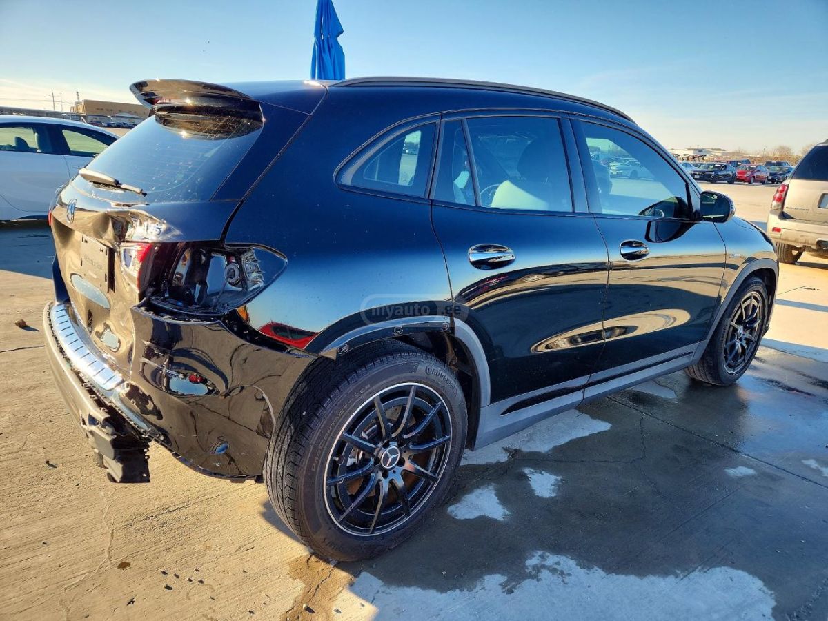 Mercedes-Benz GLA 350 - фото 3