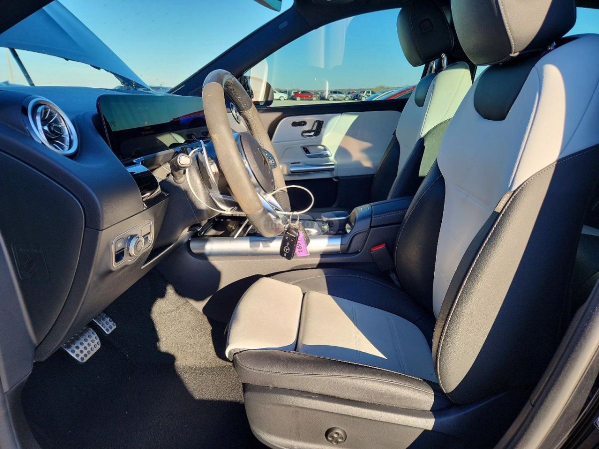 Mercedes-Benz GLA 350 - фото 7