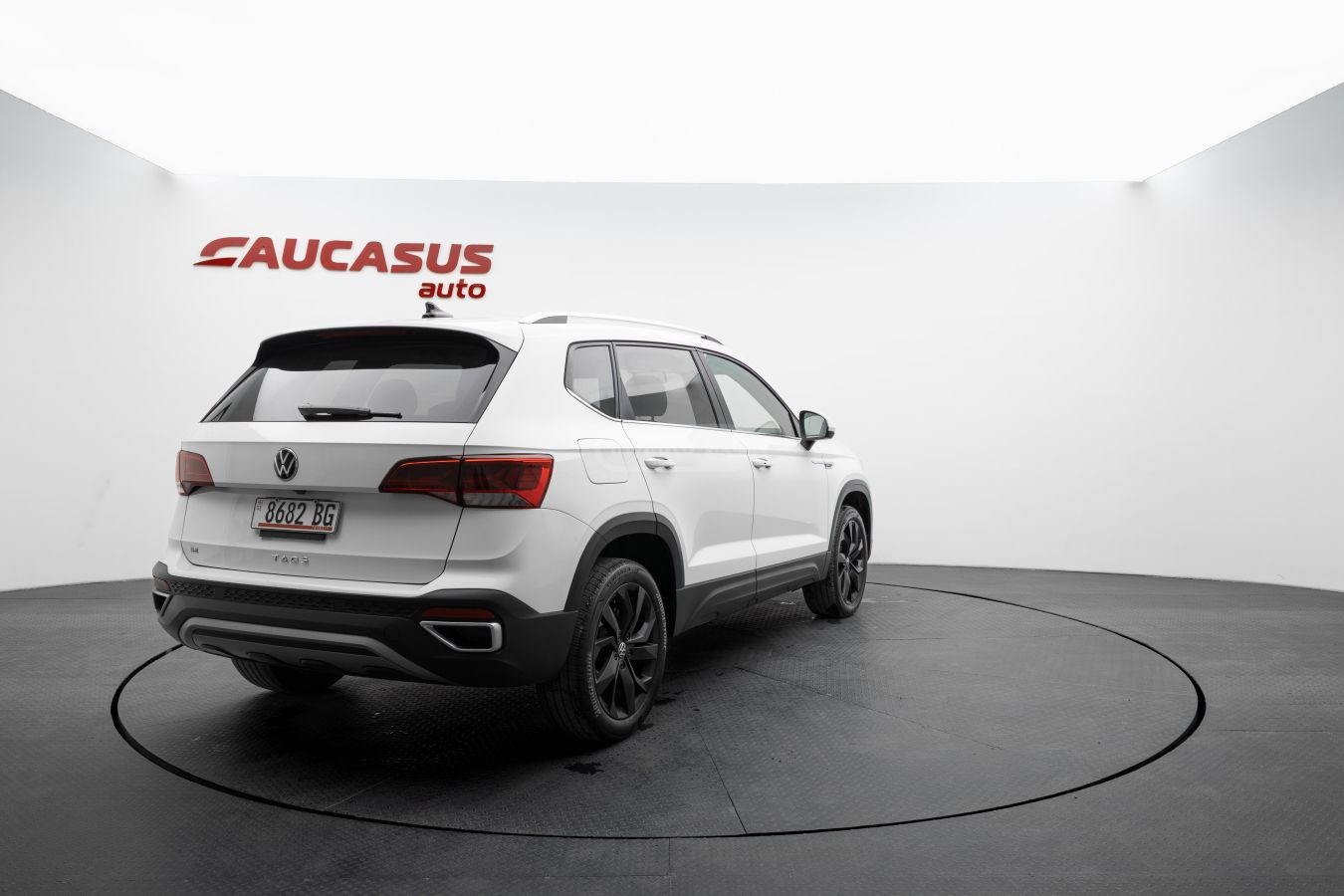 Volkswagen Taos - фото 4