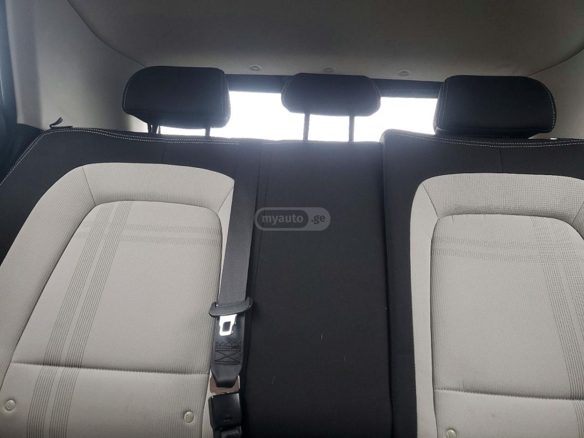 Hyundai venue - фото 10