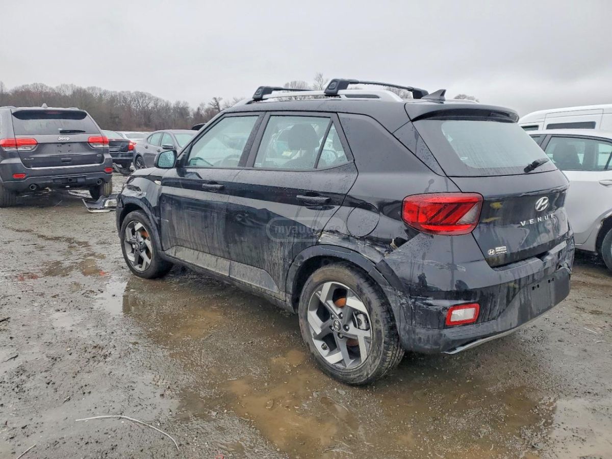 Hyundai venue - фото 2