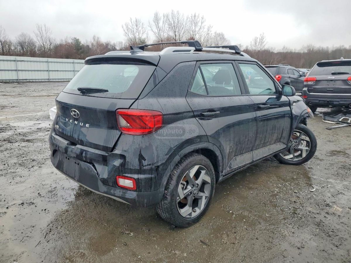 Hyundai venue - фото 3