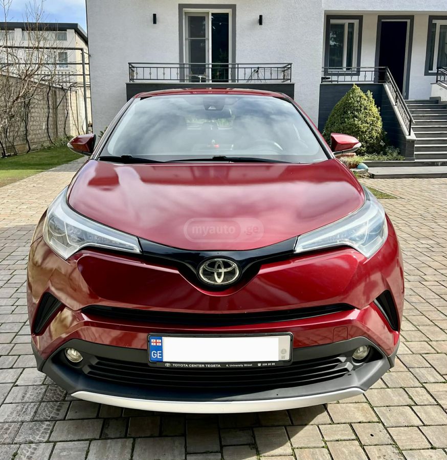 Toyota CHR - фото 1