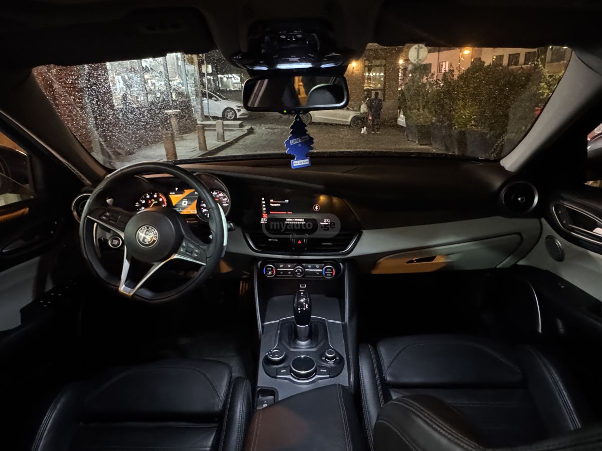 Alfa Romeo Giulia - фото 10