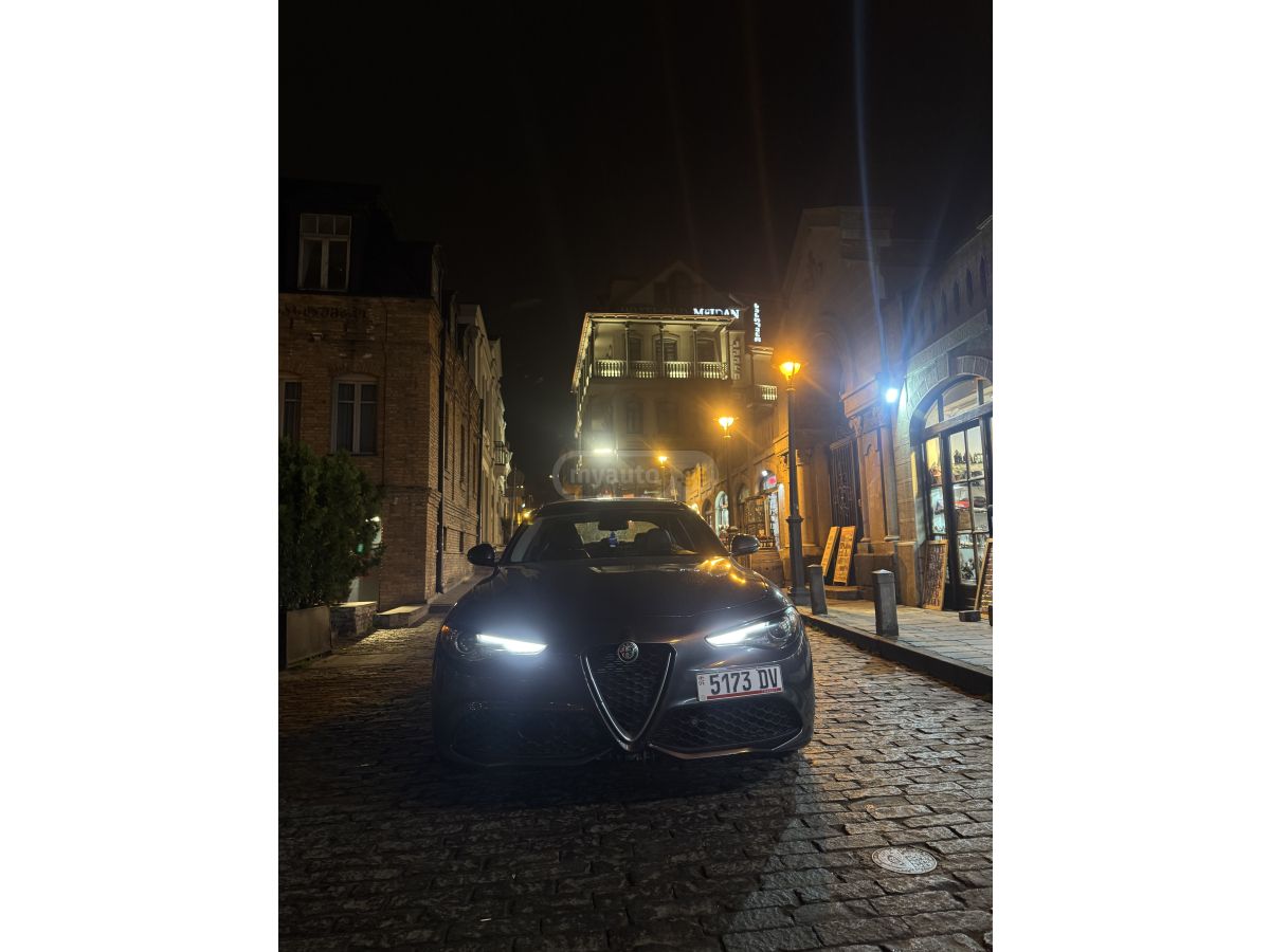 Alfa Romeo Giulia - фото 2