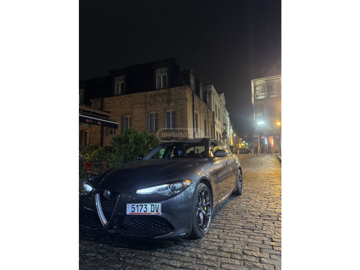 Alfa Romeo Giulia - фото 3