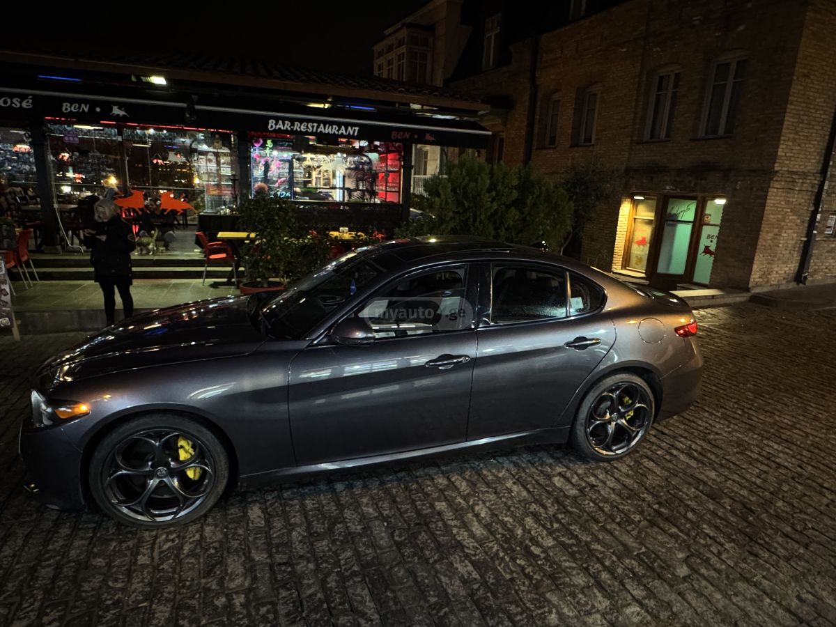 Alfa Romeo Giulia - фото 4