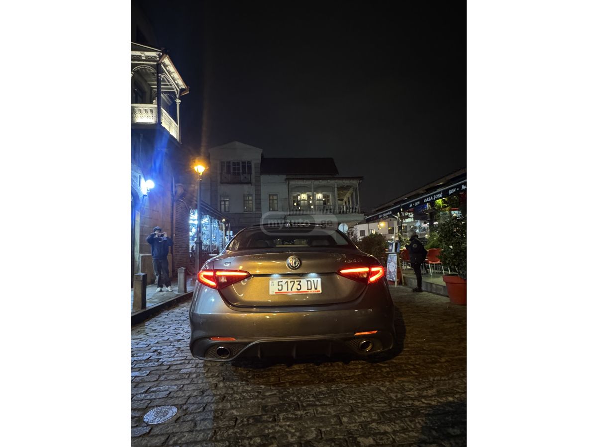 Alfa Romeo Giulia - фото 6