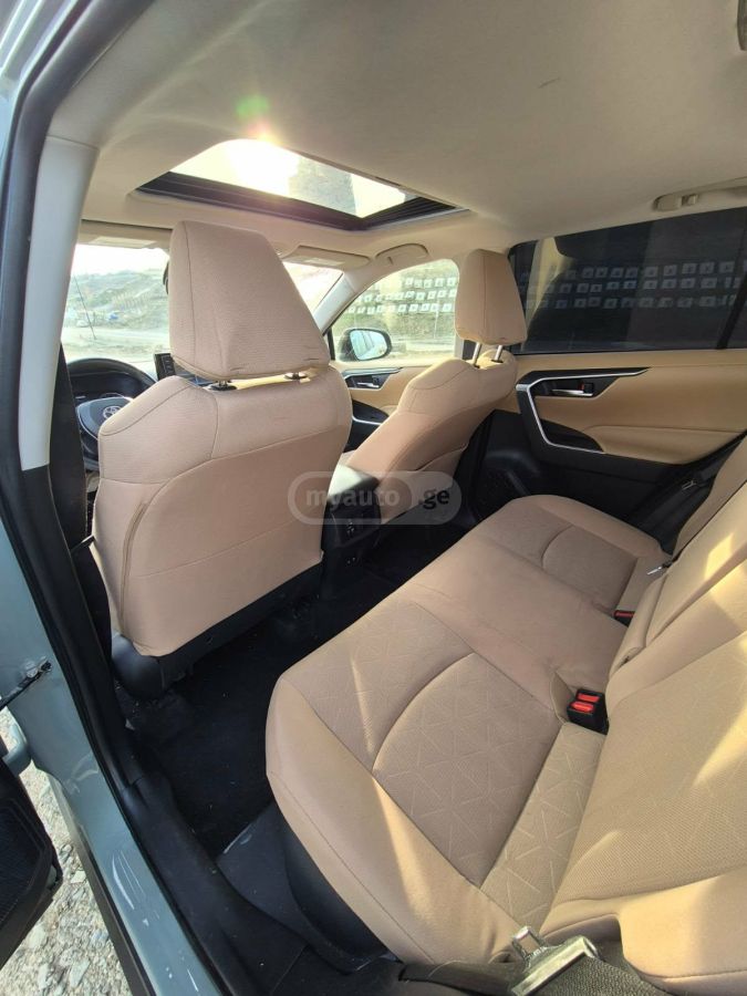 Toyota RAV 4 - фото 11