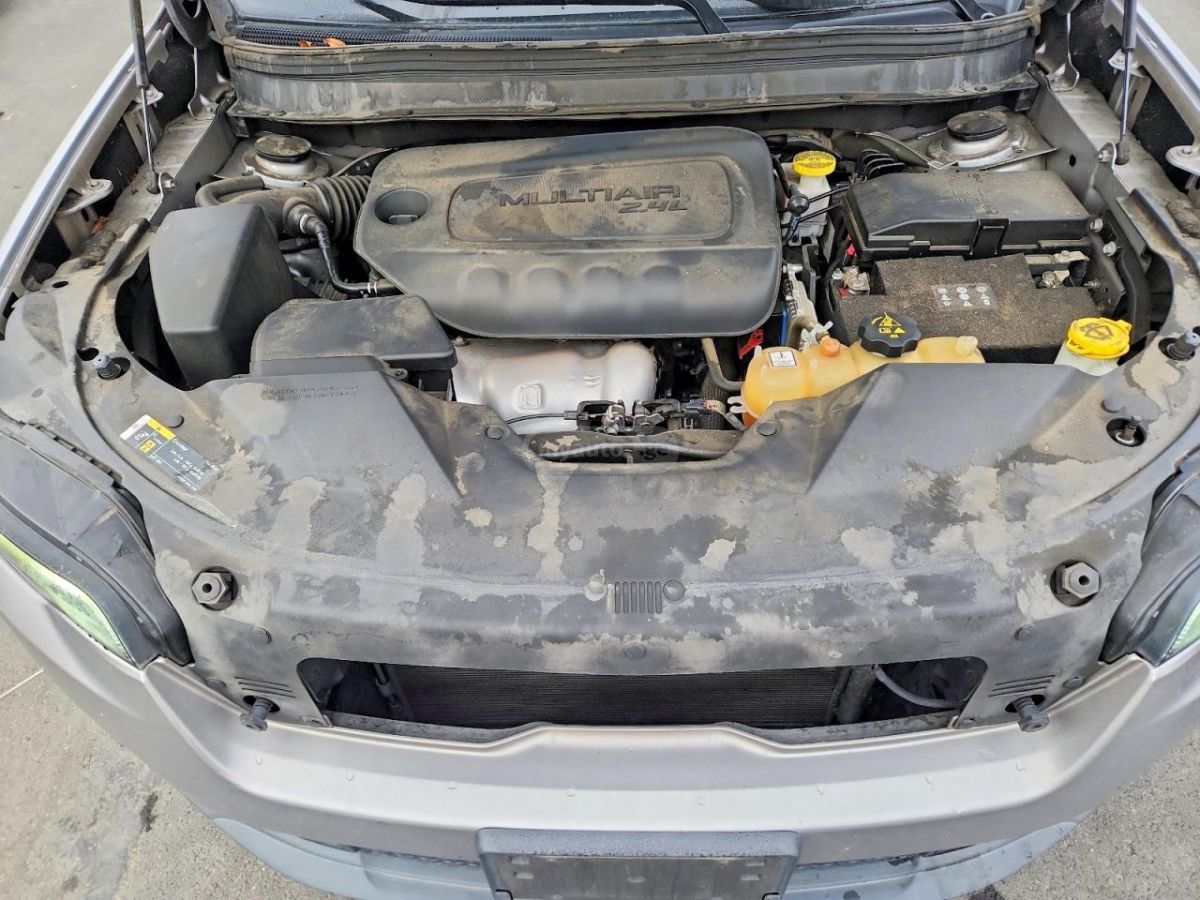 Jeep Cherokee - фото 11