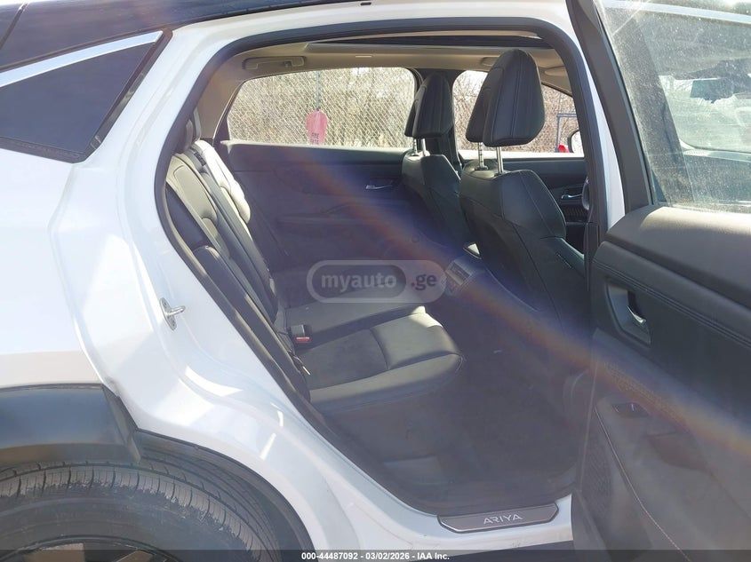 Nissan Ariya 2023 — миниатюра 8