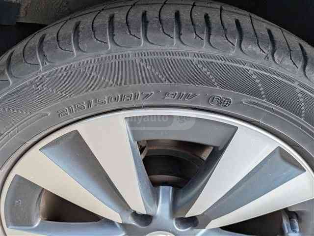 Nissan Leaf - фото 13