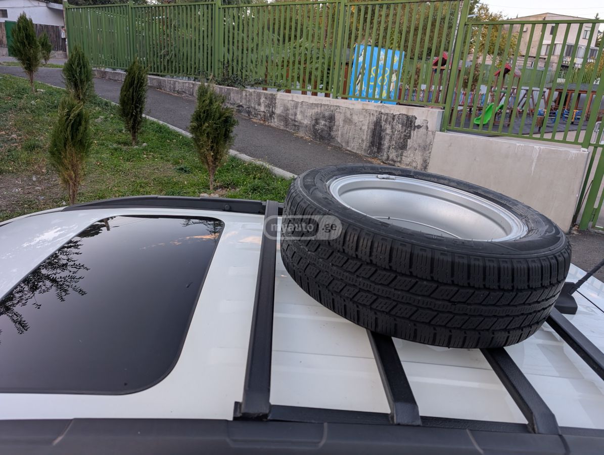 Ford Escape - фото 9