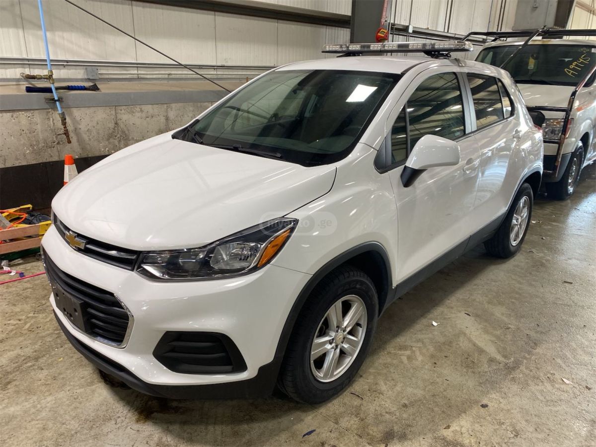 Chevrolet Trax - фото 1