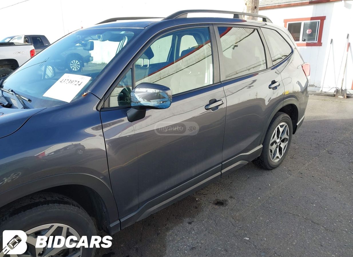 Subaru Premium 4dr All-Wheel Drive CV — миниатюра 6