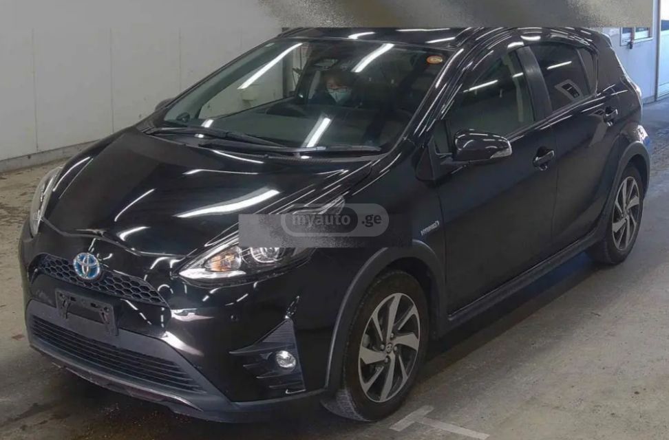 Toyota Aqua - фото 10