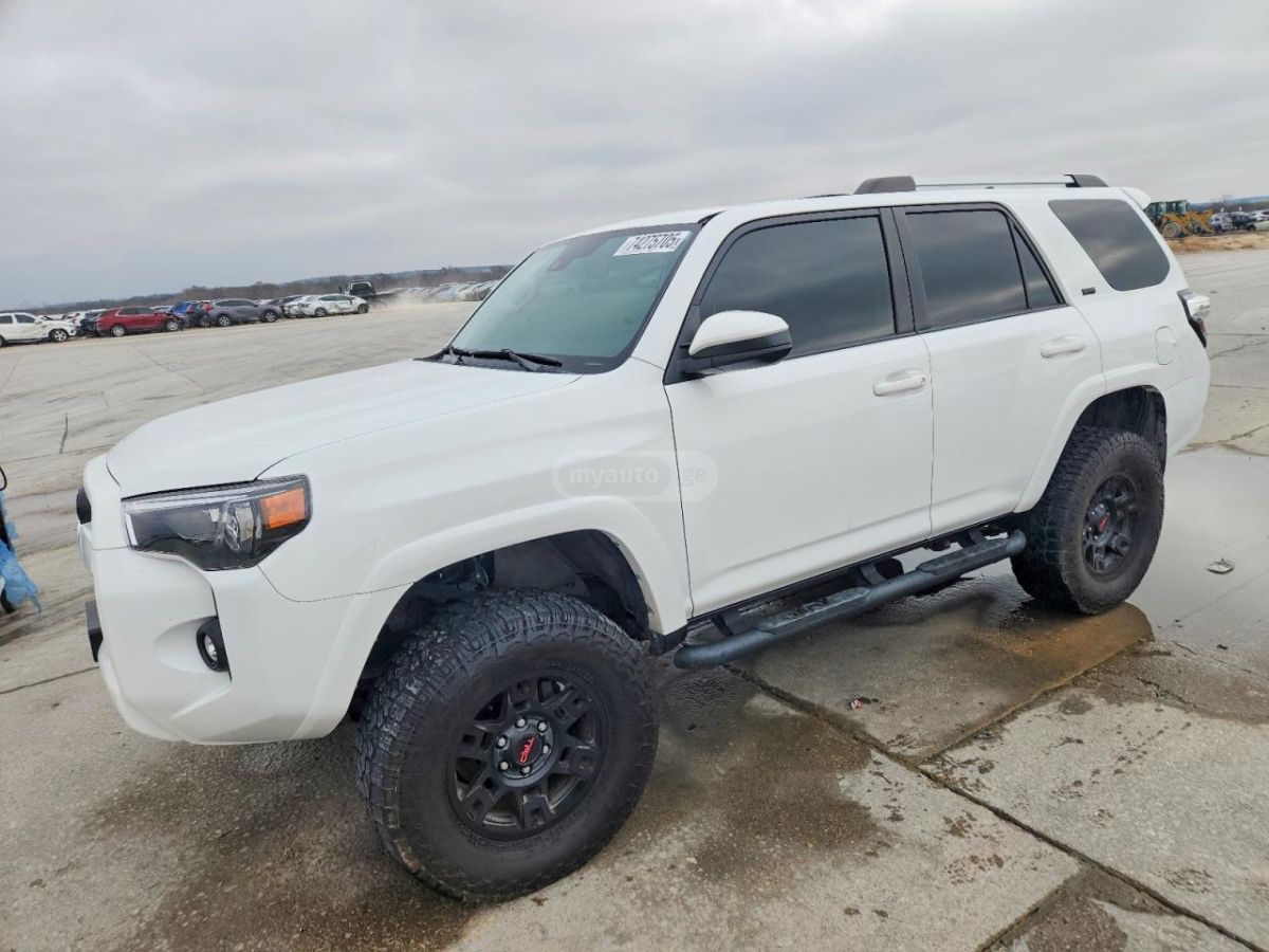 Toyota 4 Runner - фото 1