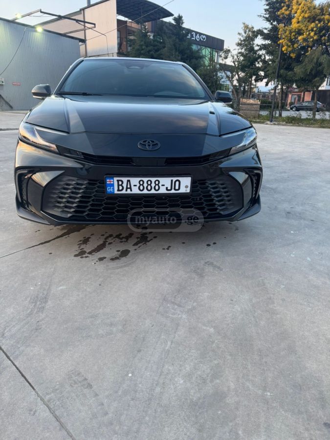 Toyota Camry - фото 4