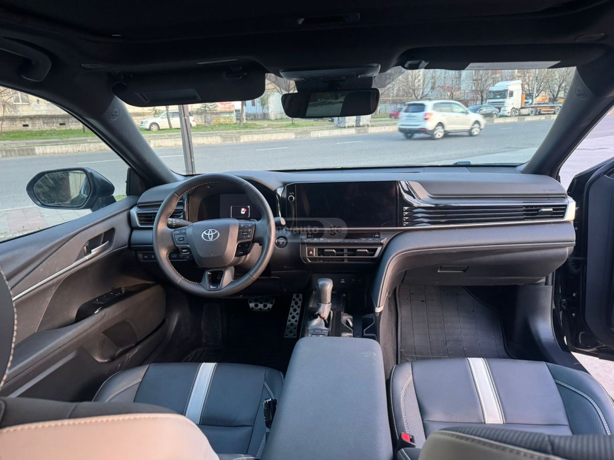 Toyota Camry - фото 8